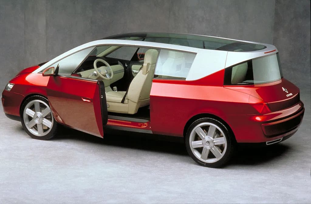 Renault Avantime to wizjonerski geniusz czy spektakularna klapa?