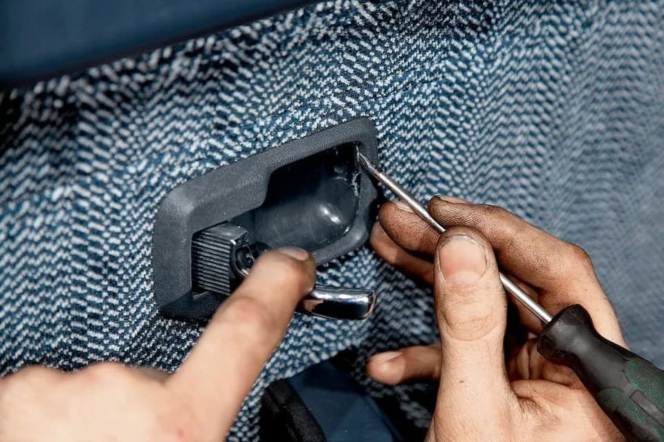 Jak zamontować centralny zamek w Skodzie Fabia - uniknij najczęstszych błędów