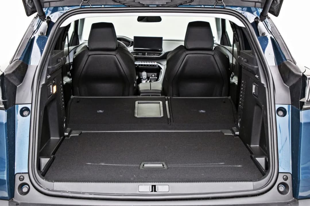 Bagażnik w Peugeot 3008: Jakie Ma Wymiary oraz Pojemność?