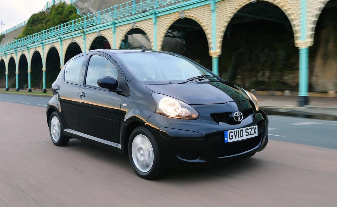 Jakie jest prawdziwe spalanie Toyoty Aygo? Dane, które zaskoczą