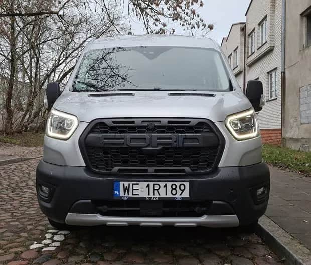 Ford Transit: Spalanie i Ekonomia Jazdy tego Dostawczaka